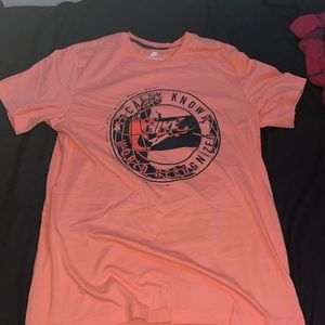NIKE Locally Known World Recognized T-Shirt (Used)